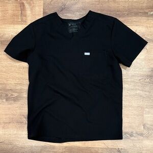 FIGS Men's M Black Leon Three-Pocket Scrub Top™